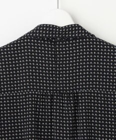 J.PRESS LADIES 【洗える】ポリエステルスエード変形ドットプリント ブラウス