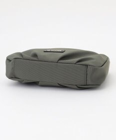 LA BAGAGERIE ポリエステルキャンバス　タックポシェット