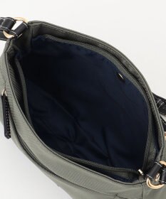 LA BAGAGERIE ポリエステルキャンバス　タックポシェット