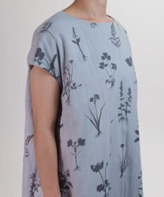 muuc 【ゆったりシルエットで涼しく上品】植物の影絵プリント ワンピースドレス