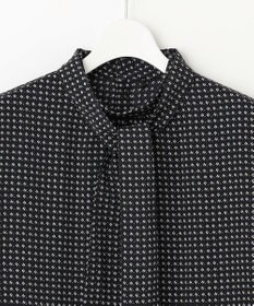 J.PRESS LADIES 【洗える】ポリエステルスエード変形ドットプリント ブラウス