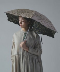 AND WOOL 〈一級遮光生地・晴雨兼用〉フェンネル刺繍の日傘 （折りたたみタイプ）