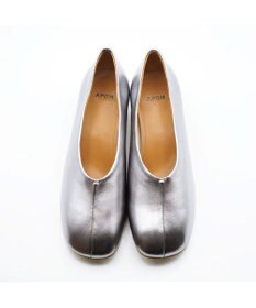 APOM オブリークトゥローヒールパンプス40