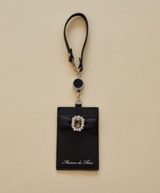 Maison de FLEUR リール付きビジューリボンパスケース