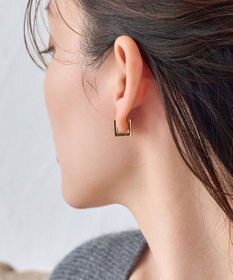 Phoebe 【金属アレルギー対応】ストレートスクエアフープピアス　ゴールド/サージカルステンレス（片耳）