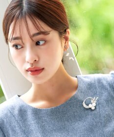 Tiaclasse パール＋リボンブローチ