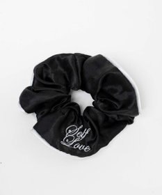 WEGO LBIGロゴ刺繍シュシュ