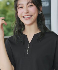 Tiaclasse パール付きキーネックトップス