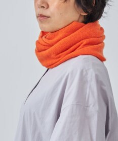 AND WOOL 〈上質な素材と手仕事から生まれた優しいニット〉カシミヤ100%のスヌード
