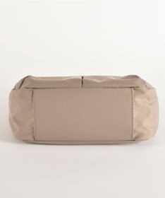 Y'SACCS ナイロンタフタショルダーバッグ　ミディアム