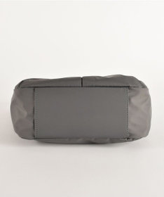 Y'SACCS ナイロンタフタショルダーバッグ　ミディアム