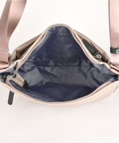 Y'SACCS ナイロンタフタショルダーバッグ　ミディアム