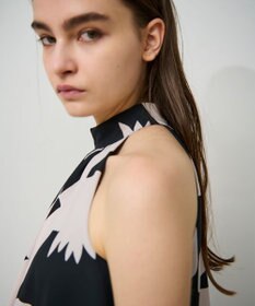 GRACE CONTINENTAL キカプリントホルタードレス