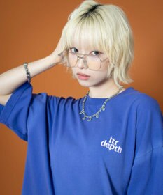 WEGO 【ユニセックス着用ITEM】バックスタッズグラフィックT（SS）