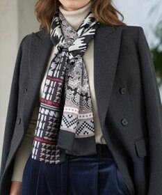 Marca ＜秋の新作！＞【Marcaオリジナル】コラージュプリント ナロースカーフ シルクツイル