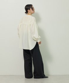 Green Parks ｅａｓｅ　ｂｌｕｅ．バックシャーリングブラウス