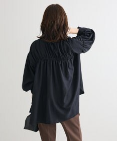 Green Parks ｅａｓｅ　ｂｌｕｅ．バックシャーリングブラウス