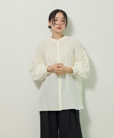 Green Parks ｅａｓｅ　ｂｌｕｅ．バックシャーリングブラウス