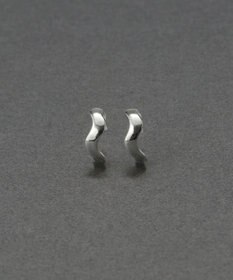 Phoebe 〈金属アレルギー対応〉リップルフープセラミックポストピアス　シルバー/ニッケルフリー
