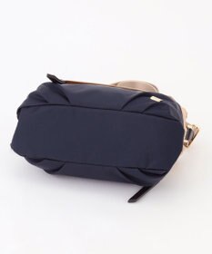 LA BAGAGERIE ウォータープルーフナイロン　スクエアショルダー