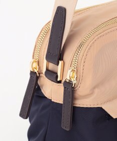 LA BAGAGERIE ウォータープルーフナイロン　スクエアショルダー