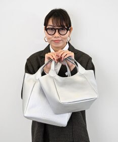 Hekhèr Le Style de Vie 新素材・新色【日本製/セレモニーにも】シュリンクレザー ハンドバッグ medium シルバ－