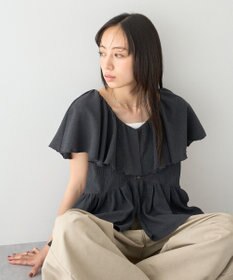earth music&ecology ラッフルカラーペプラムカットブラウス