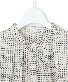 23区 L 【洗える】モノクロトーンプリント ブラウス