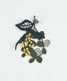 AND WOOL ミモザ刺繍のピアス