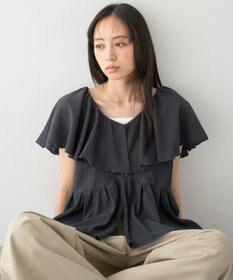earth music&ecology ラッフルカラーペプラムカットブラウス