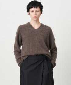 ATON ROYAL FUR CASHMERE | Vネックセーター