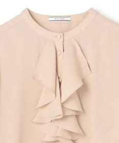 BEIGE， 【WEB限定・洗える】CLARION / バンドカラーフリルブラウス