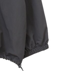 Green Parks ナイロンロゴＶネックプルオーバー