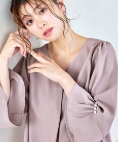 Tiaclasse 【洗える】タックフレアパール付き袖チュニックブラウス