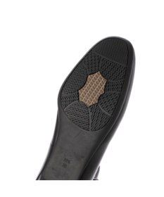 ing <ing>ストラップ付ブラックプレーンパンプス