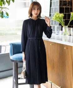 ANY SIS L 【洗える】ノーブルプリーツ ワンピース