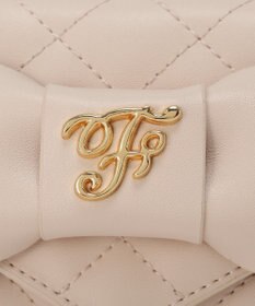 Maison de FLEUR キルティングFリボンウォレット