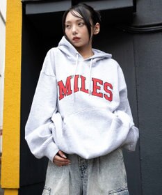 WEGO 【ユニセックス着用ITEM/SMLサイズ展開】グラフィックロゴプルパーカー