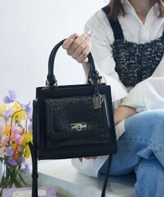 style code 【MERCURYDUO/マーキュリーデュオ】メタリッククラック調型押し フラップハンドバッグ