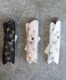 AND WOOL 〈一級遮光生地・晴雨兼用〉フェンネル刺繍の日傘 （折りたたみタイプ）