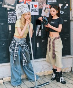 WEGO ロゴスタッズクロップドT