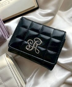 WEGO イニシャルパーツキルティングガマ口ウォレット