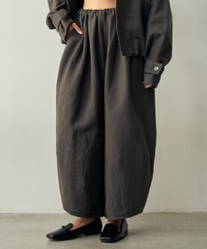 muuc リネンウールの裾タックワイドパンツ