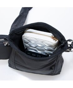 UNBILLION カシュカシュ cachecache / ミニポーチ付きギャザーショルダーナイロンバッグ