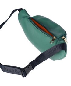 tsumori chisato CARRY ライトラム ボディバッグ　軽くてシンプル　しっとりとした手触りの羊革　サコッシュ　ウエストポーチ