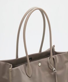 TOPKAPI 【Breath TOPKAPI】PRIM プリム ナイロン スクエア トートバッグ チャーム付き　A4 / 軽量