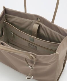 TOPKAPI 【Breath TOPKAPI】PRIM プリム ナイロン スクエア トートバッグ チャーム付き　A4 / 軽量