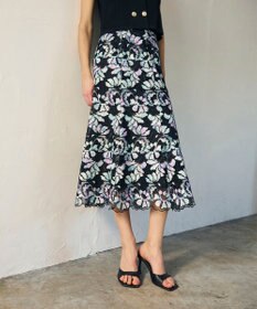 GRACE CONTINENTAL フラワー刺繍プリントスカート