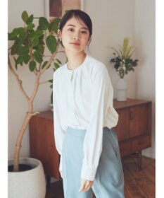 earth music&ecology ノーカラーフロントタックブラウス