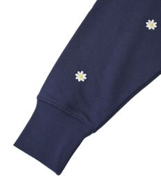 Green Parks ・ｓｗｉｎｇ　ｂｙ　デイジー刺繍スウェット